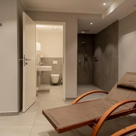 Apartment Enzian - Sauna, E-ladestation &amp 150m Zum *